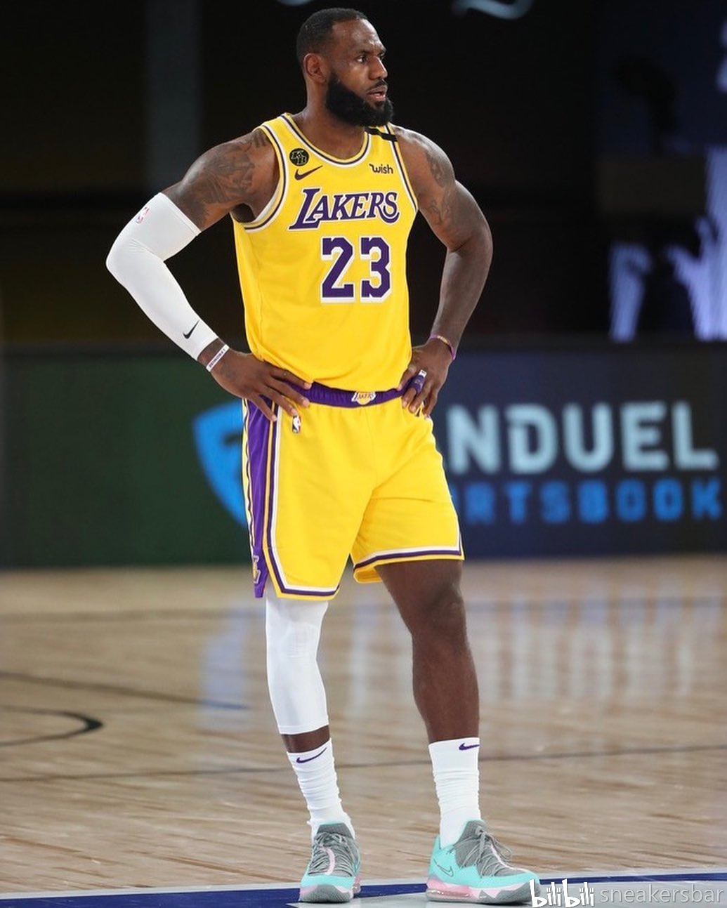 签下一位具 签下一位具